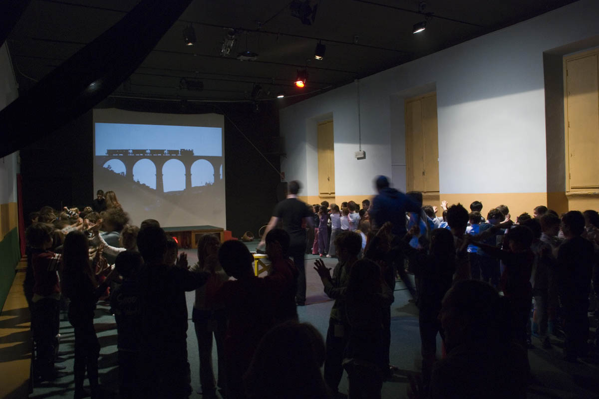 trebbo-teatro-bambini-scuole-famiglie-milano-570_0004_Livello 5