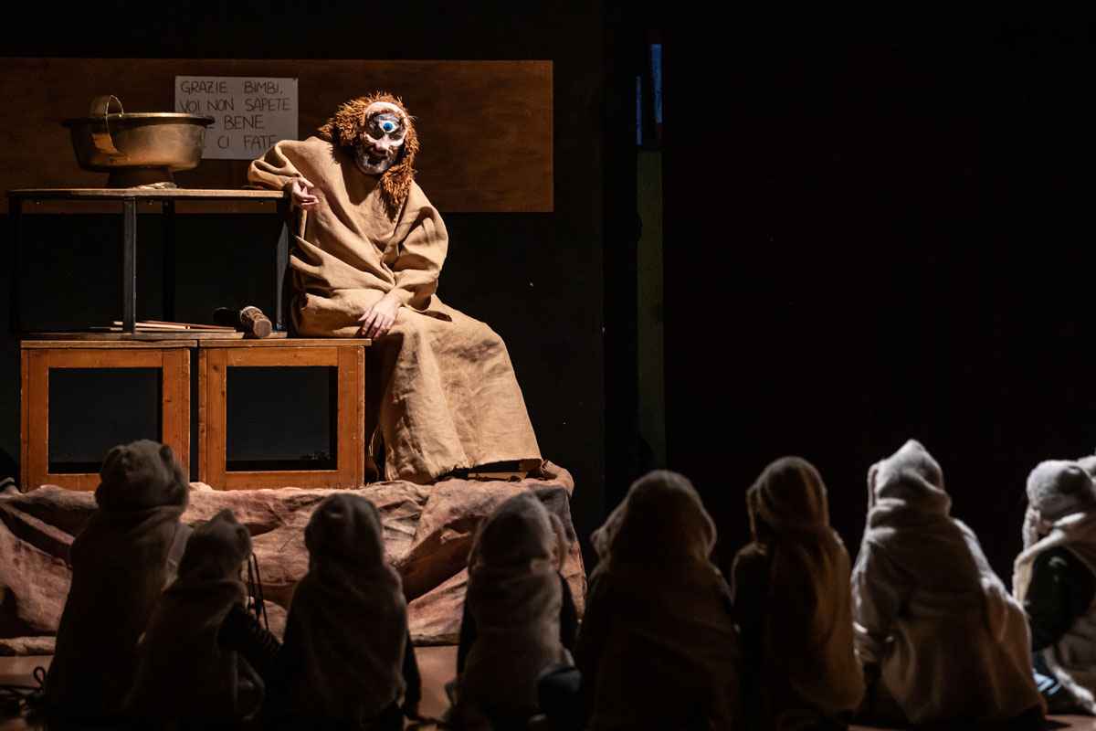trebbo-teatro-bambini-scuole-famiglie-milano-odissea-101_0003_Livello 24