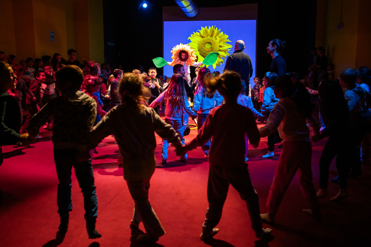 trebbo-teatro-bambini-scuole-famiglie-milano-omaggio-a-montale-102_0000_Livello 5