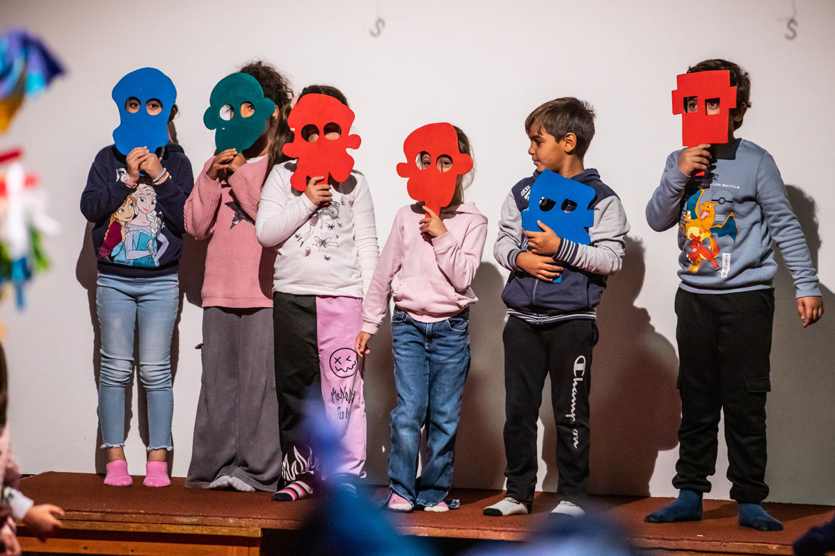trebbo-teatro-bambini-scuole-famiglie-milano-omaggio-a-montale-102_0001_Livello 4